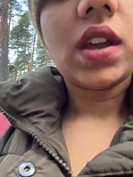 Snapshot of ScarletAss chatting on 09/25/25, 05:22 ScarletAss online show from 09/25/25, 05:22