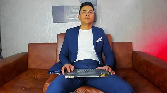 Lucii fer  online show from 09/15/25, 11:54