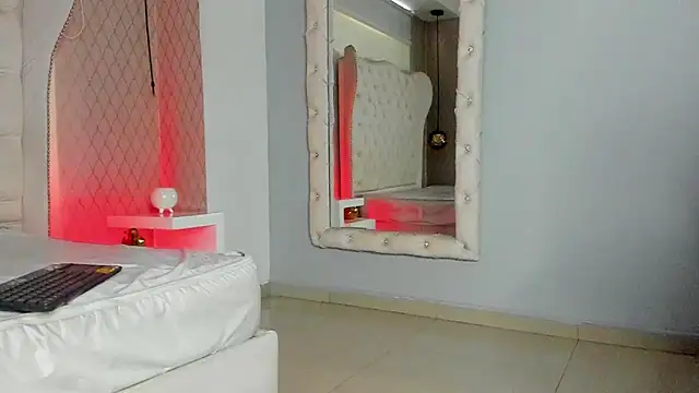 Lucii fer  online show from 02/18/26, 12:12