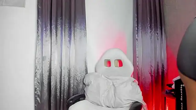 Lucii fer  online show from 02/26/26, 11:31