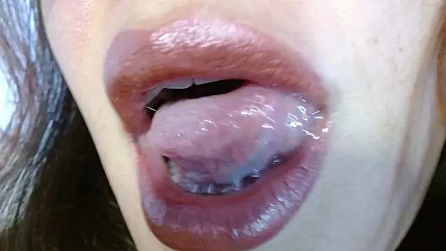 miss evoleth2 online show from 10/10/25, 08:19