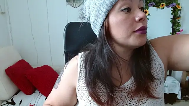 miss evoleth2 online show from 11/24/25, 04:07