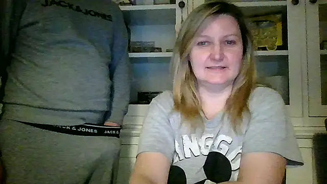 CoupleKitty online show from 03/18/25, 08:37