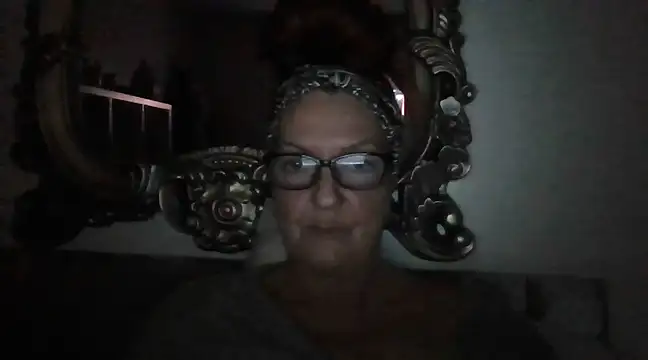 Snapshot of Tillieuk chatting on 01/14/25, 11:27 Tillieuk online show from 01/14/25, 11:27