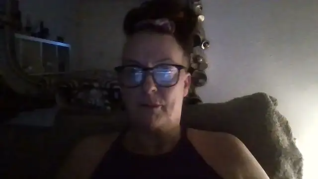 Snapshot of Tillieuk chatting on 01/10/26, 10:47 Tillieuk online show from 01/10/26, 10:47