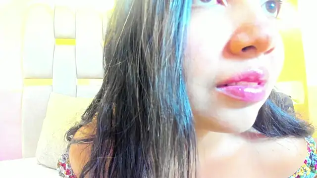 nicole fisherr online show from 04/12/26, 05:34