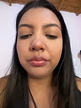 Snapshot of nicole_fisherr chatting on 05/22/26, 01:24 nicole fisherr online show from 05/22/26, 01:24