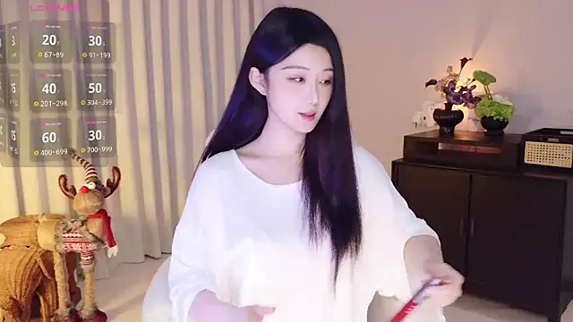 Snapshot of Lucky-baby chatting on 06/17/26, 02:18 Lucky-baby online show from 06/17/26, 02:18