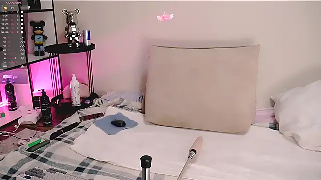 viamoon online show from 02/18/26, 03:35