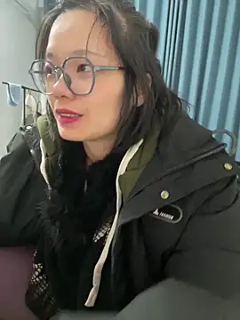 Snapshot of Bella0815 chatting on 02/10/25, 11:46 Bella0815 online show from 02/10/25, 11:46