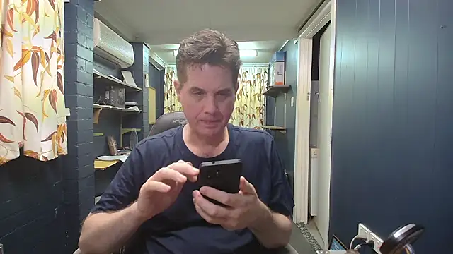 Snapshot of tilobinder chatting on 02/18/26, 01:18 tilobinder online show from 02/18/26, 01:18