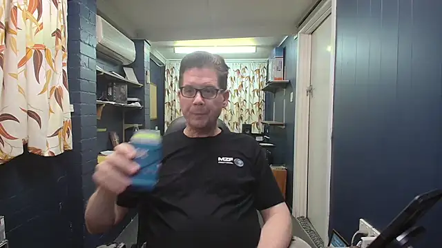 Snapshot of tilobinder chatting on 02/22/26, 02:37 tilobinder online show from 02/22/26, 02:37