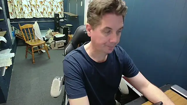 Snapshot of tilobinder chatting on 03/21/26, 03:04 tilobinder online show from 03/21/26, 03:04