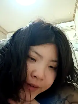 hello098712 online show from 02/24/25, 10:26