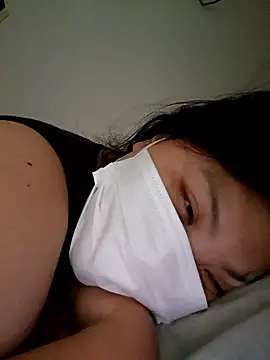 hello098712 online show from 10/10/25, 02:54