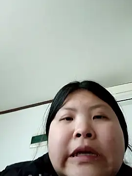 hello098712 online show from 12/15/25, 09:46