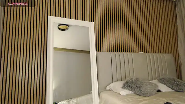 Halie May online show from 01/13/26, 06:35