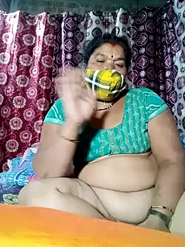 Snapshot of Hot_Falguni chatting on 02/17/25, 04:26 Hot Falguni online show from 02/17/25, 04:26