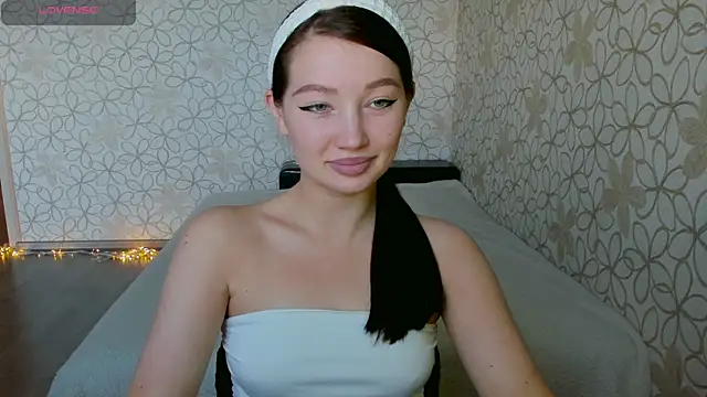 Snapshot of Lissa_Cristal chatting on 05/24/26, 11:26 Lissa Cristal online show from 05/24/26, 11:26