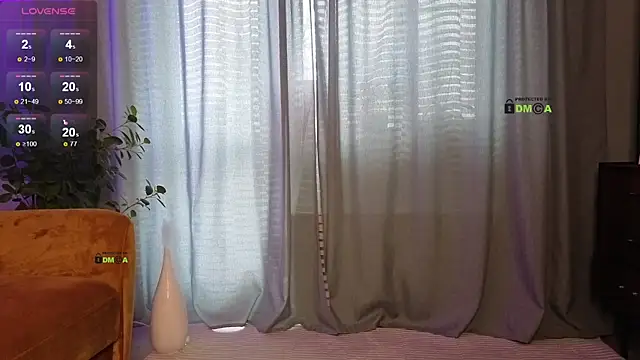 Snapshot of Your_dream_Alice chatting on 03/03/25, 01:09 Your dream Alice online show from 03/03/25, 01:09