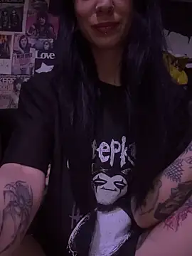 MissMidnightUK online show from 02/12/26, 12:27