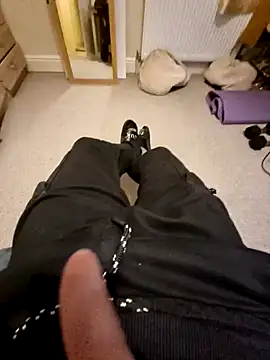 Snapshot of realityyshowww chatting on 12/12/24, 05:59 realityyshowww online show from 12/12/24, 05:59