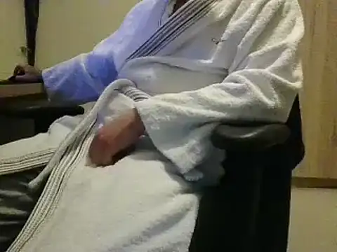 Snapshot of realityyshowww chatting on 01/29/25, 05:24 realityyshowww online show from 01/29/25, 05:24