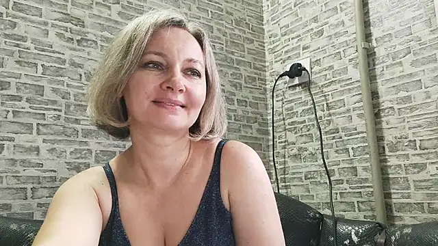 Snapshot of EdithManning chatting on 01/28/25, 11:17 EdithManning online show from 01/28/25, 11:17