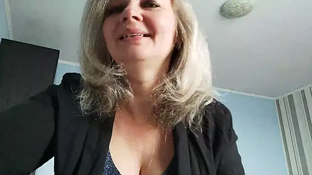 EdithManning online show from 03/08/26, 06:39