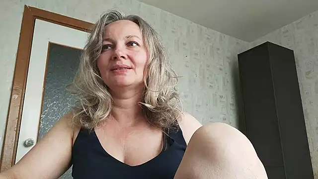 EdithManning online show from 06/06/26, 05:12