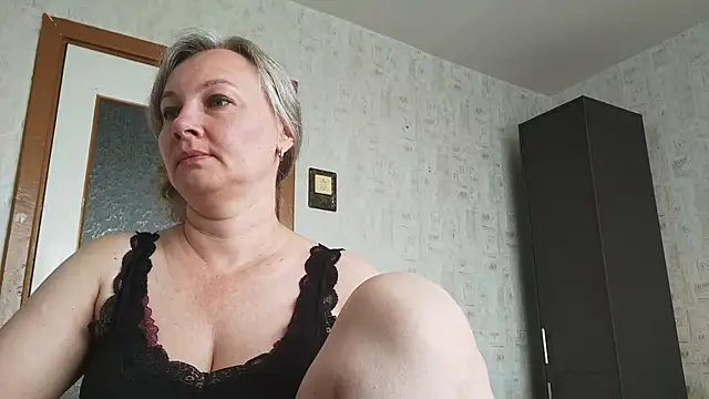 EdithManning online show from 07/11/26, 05:21