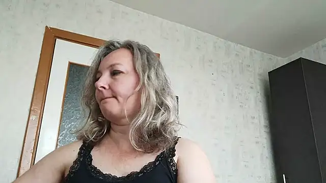 EdithManning online show from 07/20/26, 05:55