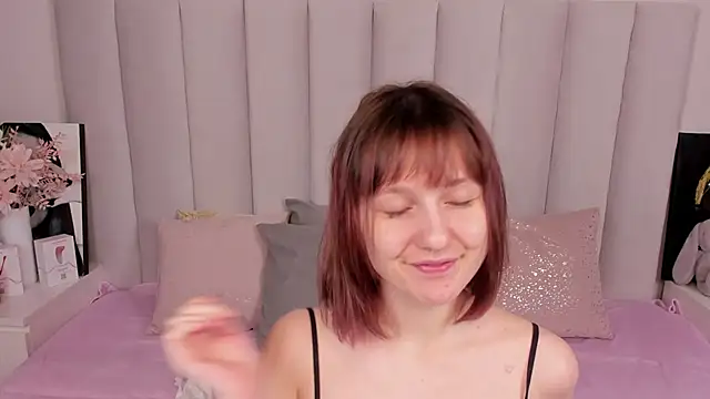 MiaKarlos online show from 04/13/26, 01:22