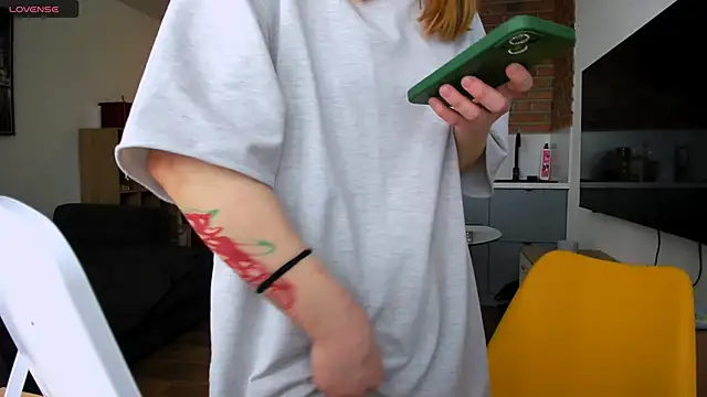 Snapshot of princessaalicc chatting on 02/05/25, 11:55 princessaalicc online show from 02/05/25, 11:55