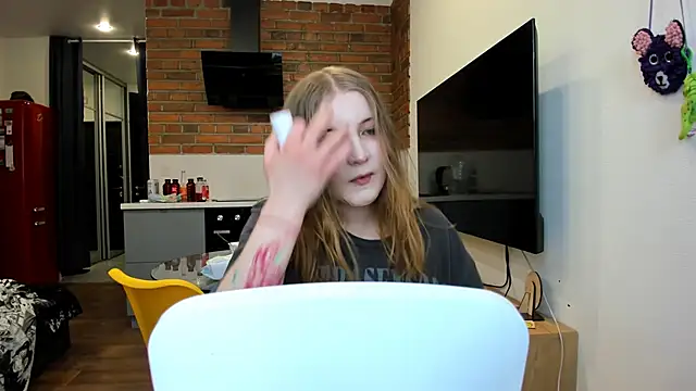 Snapshot of princessaalicc chatting on 02/17/25, 11:13 princessaalicc online show from 02/17/25, 11:13