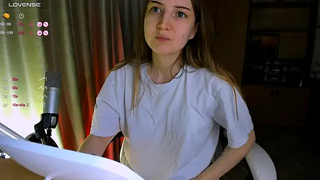 princessaalicc online show from 12/17/25, 03:18