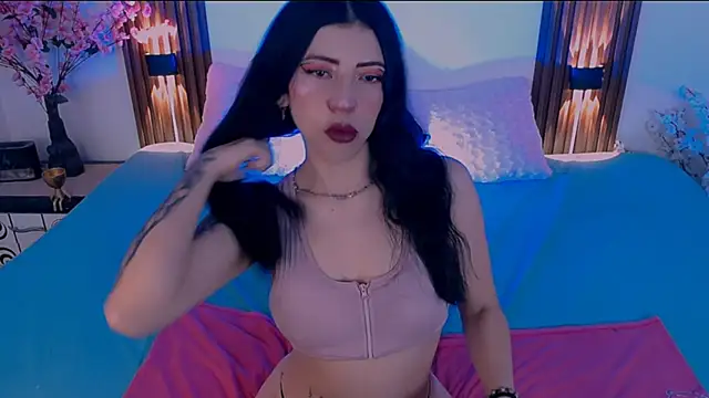 Snapshot of AmyHE chatting on 07/13/26, 11:46 AmyHE online show from 07/13/26, 11:46