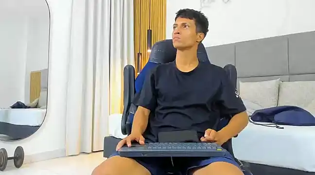 wolf james123 online show from 02/01/25, 02:05