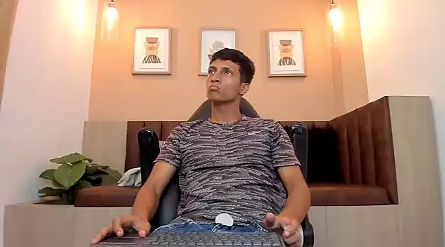 wolf james123 online show from 02/02/25, 03:10