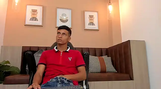 wolf james123 online show from 02/07/25, 02:29