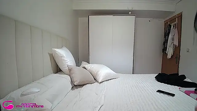 Snapshot of arielfreedomsex chatting on 12/15/25, 03:38 arielfreedomsex online show from 12/15/25, 03:38