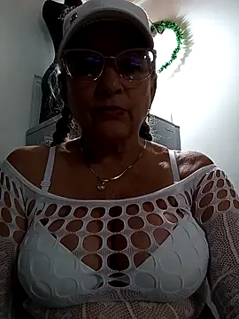 miisevvie  online show from 02/22/25, 09:01