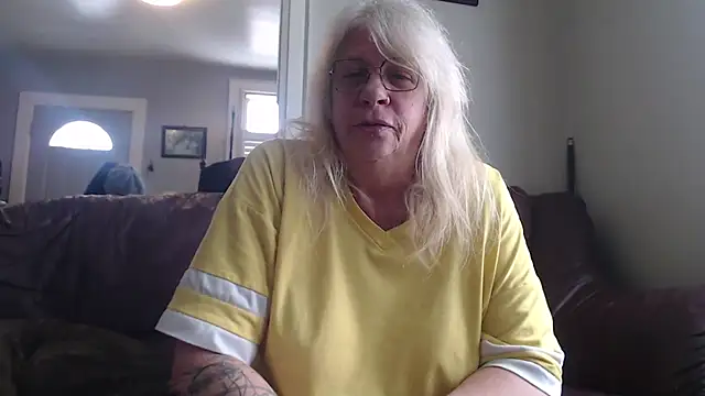 Snapshot of canadiancougar1965 chatting on 02/20/25, 03:19 canadiancougar1965 online show from 02/20/25, 03:19