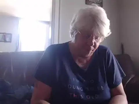 Snapshot of canadiancougar1965 chatting on 09/19/25, 02:07 canadiancougar1965 online show from 09/19/25, 02:07