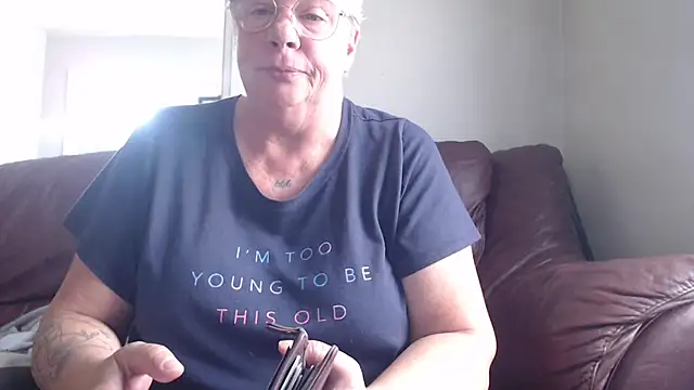 Snapshot of canadiancougar1965 chatting on 10/21/25, 01:23 canadiancougar1965 online show from 10/21/25, 01:23