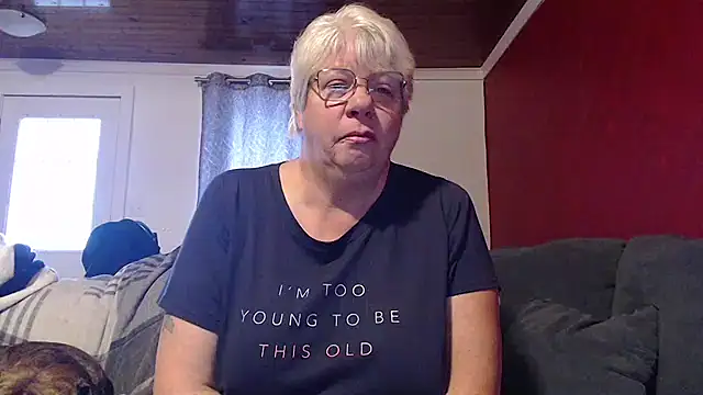 Snapshot of canadiancougar1965 chatting on 11/13/25, 12:26 canadiancougar1965 online show from 11/13/25, 12:26