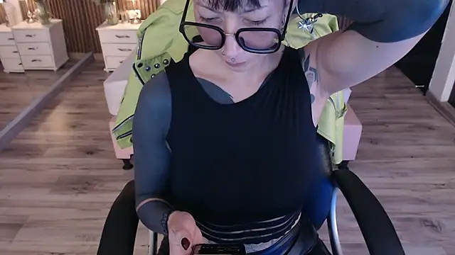 Sam mansson66 online show from 11/08/25, 03:23