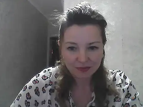 Snapshot of VselenaSun402 chatting on 01/10/25, 09:55 VselenaSun402 online show from 01/10/25, 09:55