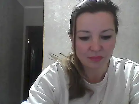 Snapshot of VselenaSun402 chatting on 01/11/25, 10:51 VselenaSun402 online show from 01/11/25, 10:51