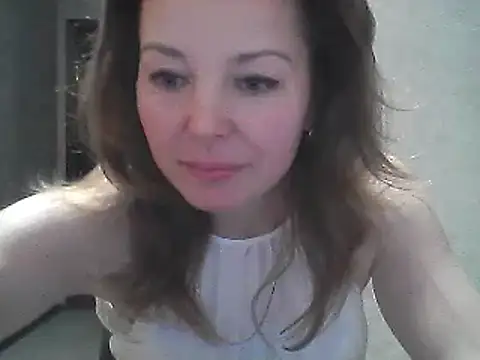Snapshot of VselenaSun402 chatting on 01/23/25, 11:48 VselenaSun402 online show from 01/23/25, 11:48
